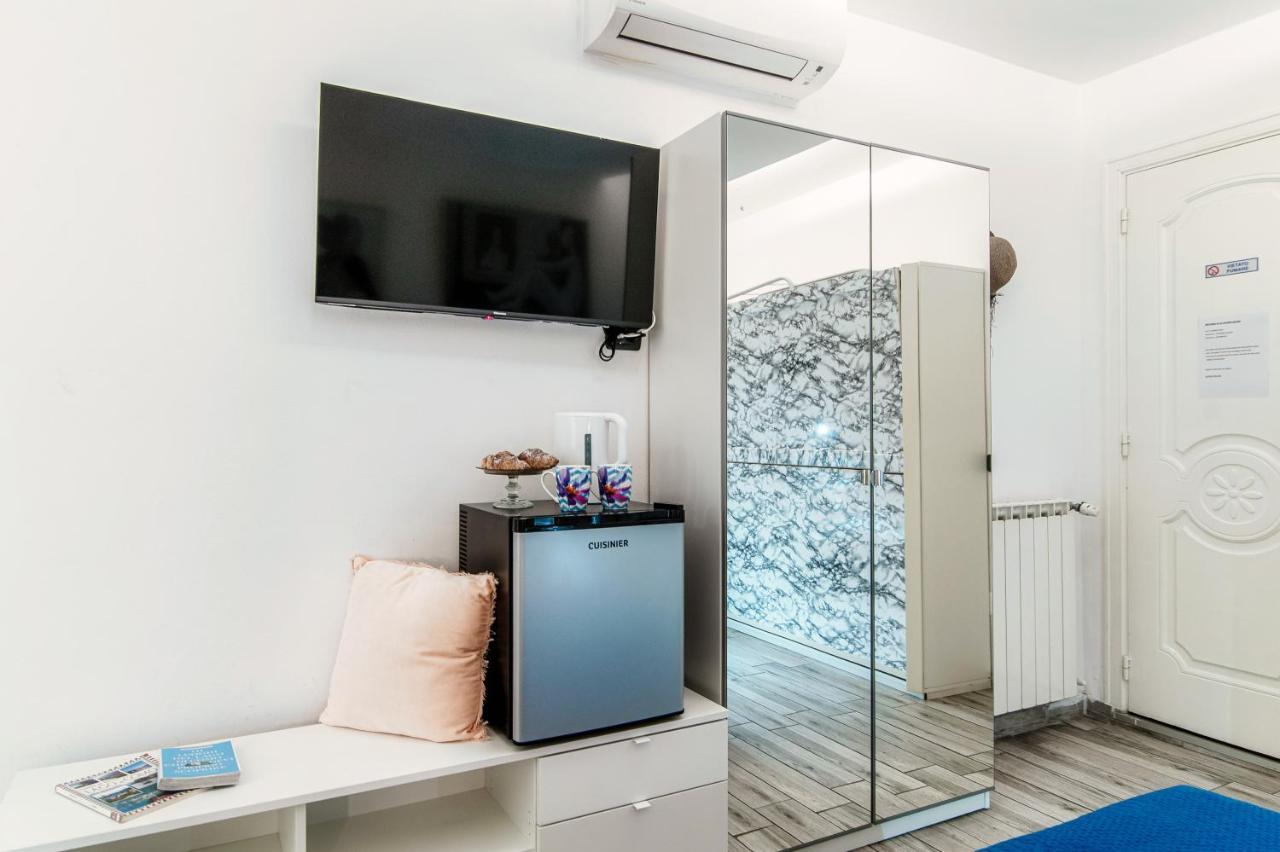 Joivy Al Duomo Guest House Como Luaran gambar